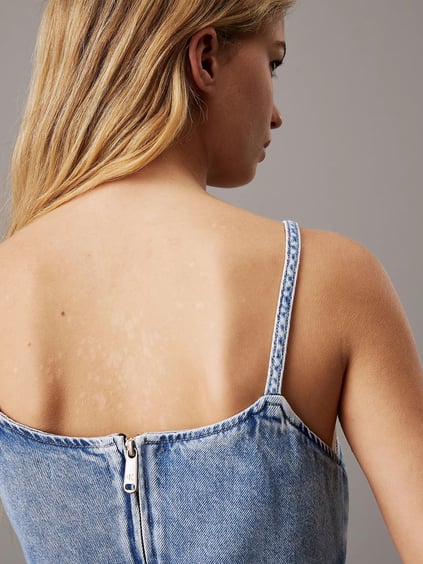 Calvin Klein Calvin Klein Kadın Askılı Diz Üstü Denim Kumaş Geniş Kesim Mavi Elbise J20J225173-1AA