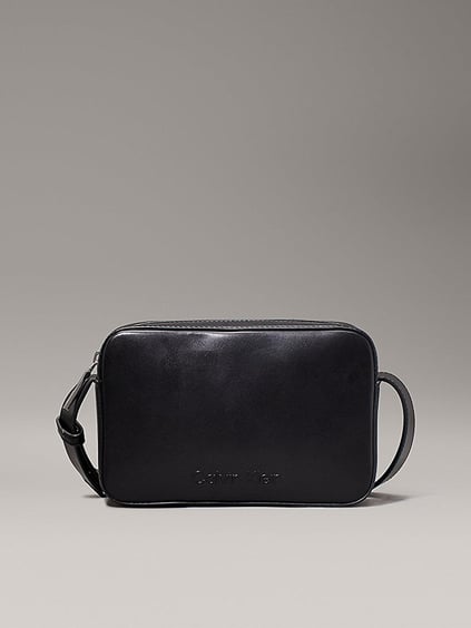 Calvin Klein Calvin Kleın Kadın Ayarlanabilir Omuz Askılı Marka Logo Baskılı Deri Siyah Omuz Çantası K60K612555-BEH