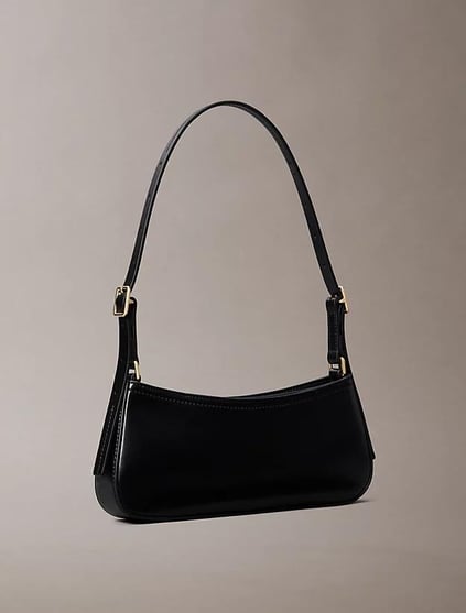 Calvin Klein Calvin Klein Kadın Ayarlanabilir Askılı CK Logolu Siyah Omuz Çantası LV04F3170G-YIH