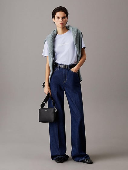 Calvin Klein Calvin Klein Kadın Ayarlanabilir ve Çıkarılabilir Omuz Askılı Kabartma Logolu Siyah Omuz Çantası K60K613145-BEH