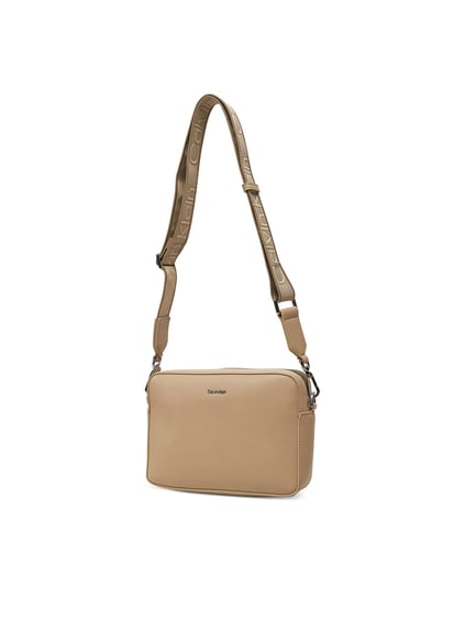 Calvin Klein Calvin Klein Kadın Ayarlanabilir ve Çıkarılabilir Omuz Askılı Kabartma Logolu Bej Omuz Çantası K60K613145-W75