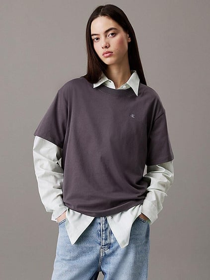 Calvin Klein Calvin Klein Kadın Bisiklet Yaka Kısa Kol Sırt Bölüm Yazı Detaylı Reqular Fit Gri T-Shirt J20J225238-PMP