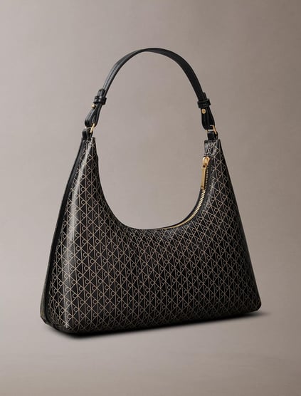 Calvin Klein Calvin Klein Kadın CK Monogram Logolu Fermuarlı Çıkarılabilir Omuz Askılı Siyah Omuz Çantası LV04F3298G-2XA