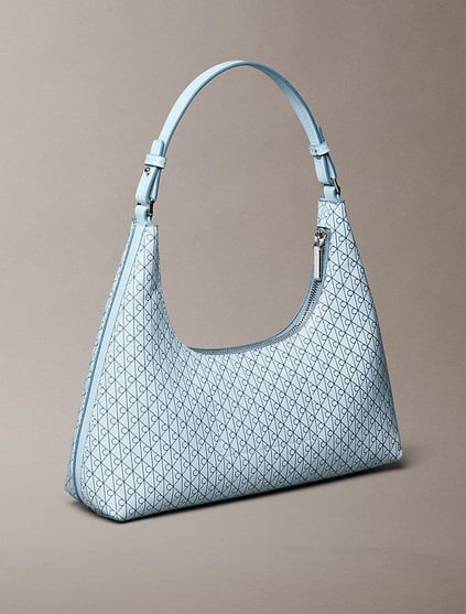Calvin Klein Calvin Klein Kadın CK Monogram Logolu Fermuarlı Çıkarılabilir Omuz Askılı Mavi Omuz Çantası LV04F3298G-2XE