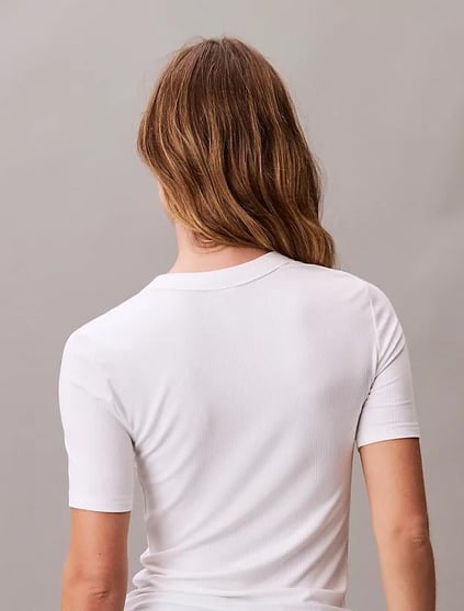 Calvin Klein Calvin Klein Kadın Dar Kalıp Yuvarlak Yakalı Kısa Kollu Beyaz T-Shirt LV044C901G-YAA