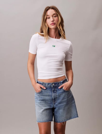 Calvin Klein Calvin Klein Kadın Dar Kalıp Yuvarlak Yakalı Kısa Kollu Beyaz T-Shirt LV044C901G-YAA