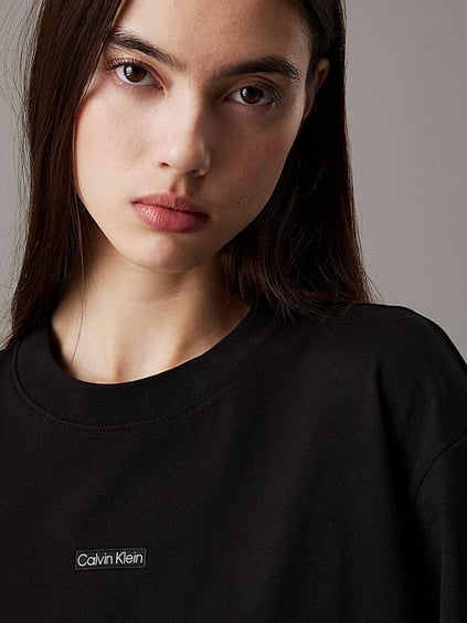 Calvin Klein Calvin Klein Kadın Diz Üstü Boy Reqular Fit Bisiklet Yaka Pamuklu Siyah Elbise J20J225289-BEH