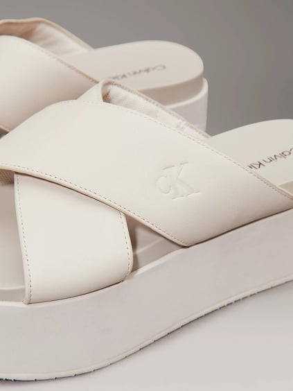 Calvin Klein Calvin Klein Kadın Dolgu Kalın Topuk Çapraz Ön Rahat Bej Sandalet YW0YW01349-ACF