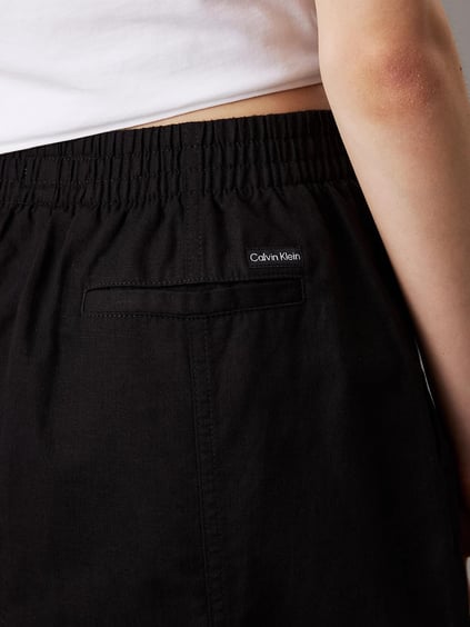 Calvin Klein Calvin Klein Kadın Düğme Kapama Midi Boy Önden Yırtmaç Yüksek Bel Siyah Etek J20J225327-BEH