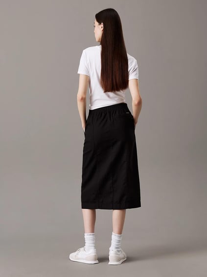 Calvin Klein Calvin Klein Kadın Düğme Kapama Midi Boy Önden Yırtmaç Yüksek Bel Siyah Etek J20J225327-BEH