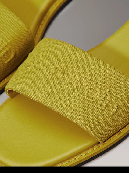 Calvin Klein Calvin Klein Kadın Düz Taban Logo Baskılı Rahat Spor Stil Yeşil Terlik HW0HW02378-M1E