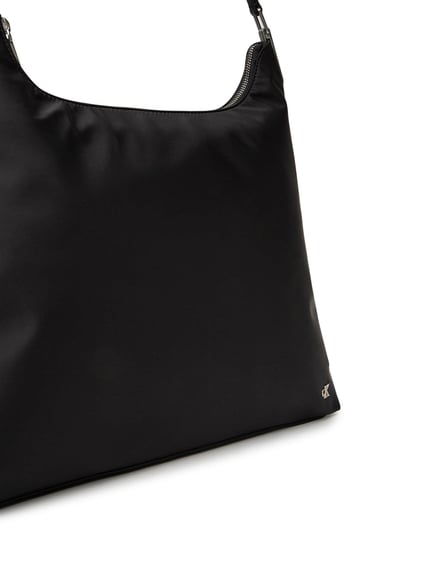 Calvin Klein Calvin Klein Kadın Fermuarlı Kısa Askılı CK Logolu Siyah Omuz Çantası LV04K3218G-UB1