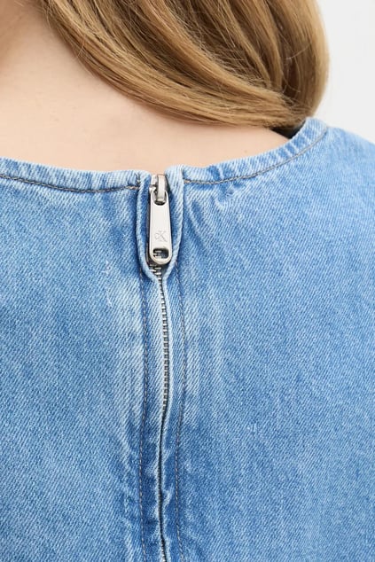 Calvin Klein Calvin Klein Kadın Gömlek Yaka Denim Kumaş Diz Üstü Kolları Geniş Kesim Düğme Kapama Mavi Elbise J20J225170-1AA