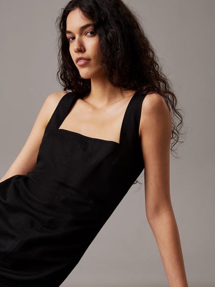 Calvin Klein Calvin Klein Kadın Kalın Askı Diz Üstü Kare Yaka Reqular Fit Siyah Elbise J20J225277-BEH