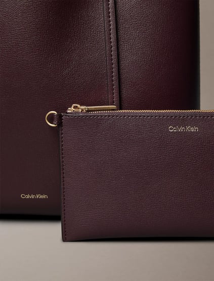 Calvin Klein Calvin Klein Kadın Kısa Kulp Deri Geniş Kalıp Ekstra Cüzdan Bordo Omuz Çantası LV04F3275G-33A