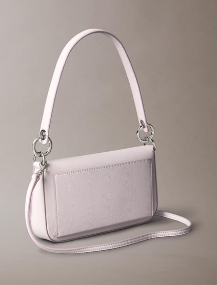 Calvin Klein Calvin Klein Kadın Manyetik Kapamalı Çıkarılabilir Omuz Askılı Metalik CK Logolu Mor Omuz Çantası LV04K3161G-VUW