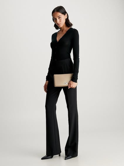 Calvin Klein Calvin Kleın Kadın Marka Logolu Çoklu Kart Bölmeli Suni Deri Gri El Çantası K60K611336-PFA