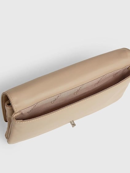 Calvin Klein Calvin Kleın Kadın Marka Logolu Çoklu Kart Bölmeli Suni Deri Gri El Çantası K60K611336-PFA