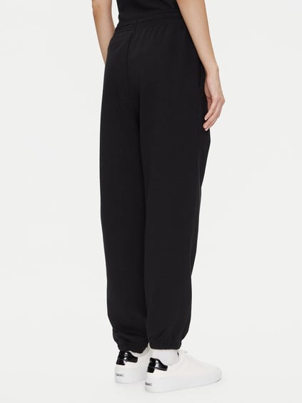 Calvin Klein Calvin Klein Kadın Normal Kesim Beli ve Paçası Lastikli Pamuk Karışımlı CK Logolu Siyah Eşofman Altı LV047B235G-UB1