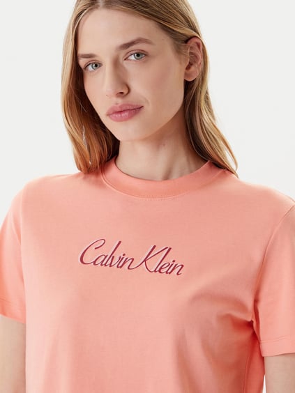 Calvin Klein Calvin Klein Kadın Normal Kalıp Yuvarlak Yakalı %100 Pamuk Logo Desenli Kısa Kollu Turuncu T-Shirt LV047C854G-VDW