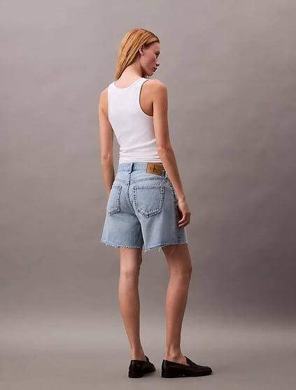 Calvin Klein Calvin Klein Kadın Normal Kalıp Eskitme Desenli Pamuklu Denim Mavi Şort LV047B974G-RDA