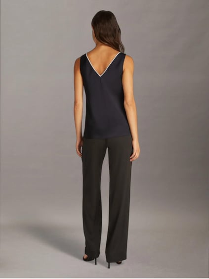 Calvin Klein Calvin Klein Kadın Normal Kalıp V Yaka Kolsuz Siyah Pijama Üstü K20K208185-BEH