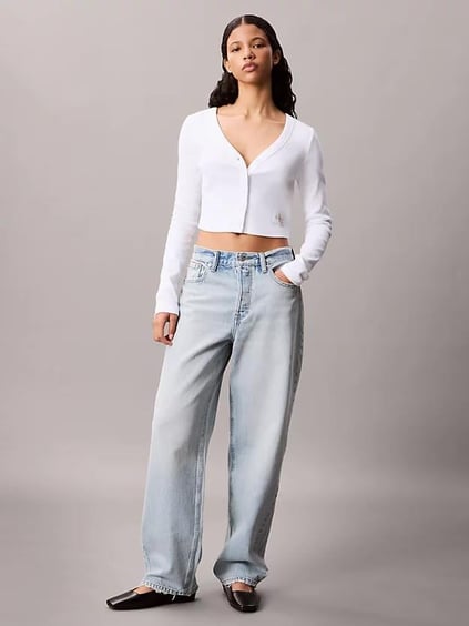 Calvin Klein Calvin Klein Kadın Örme Triko Normal Kalıp Düğme Kapamalı Uzun Kollu Crop Beyaz Bluz LV047C204G-YAA