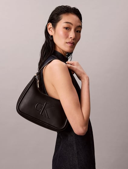 Calvin Klein Calvin Klein Kadın Parlak CK Logolu Kısa Askılı Siyah Omuz Çantası LV04F3230G-UB1