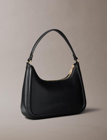 Calvin Klein Calvin Klein Kadın Parlak CK Logolu Kısa Askılı Siyah Omuz Çantası LV04F3230G-UB1