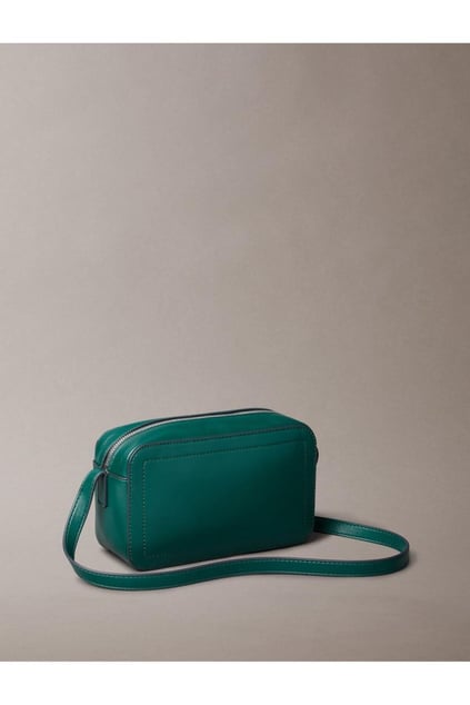 Calvin Klein Calvin Klein Kadın Parlak CK Logolu Fermuarlı Ayarlanabilir Omuz Askılı Yeşil Omuz Çantası LV04F3220G-L8H