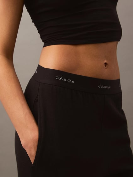 Calvin Klein Calvin Kleın Kadın Rahat Kesim Pamuklu Beli ve Paçası Lastikli Siyah Eşofman Altı 000QS7271E-UB1