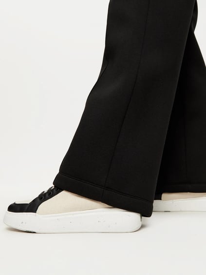 Calvin Klein Calvin Kleın Kadın Yüksek Bel Esnek Kumaş Geniş Kesim Fermuarlı Cepli Siyah Eşofman Altı K20K207947-BEH