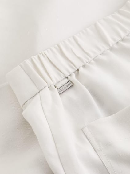 Calvin Klein Calvin Klein Kadın Yüksek Bel Diz Üstü Boy Cepli Bej Şort K20K208380-ADA