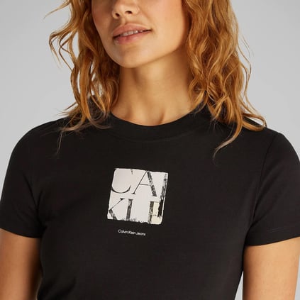 Calvin Klein Calvin Klein Kadın Yuvarlak Yaka Slim Fit Marka Logolu Kısa Kollu Siyah T-Shirt J20J225260-BEH
