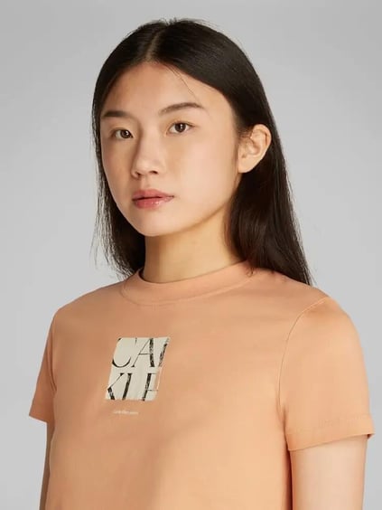 Calvin Klein Calvin Klein Kadın Yuvarlak Yaka Slim Fit Marka Logolu Kısa Kollu Pembe T-Shirt J20J225260-TCP