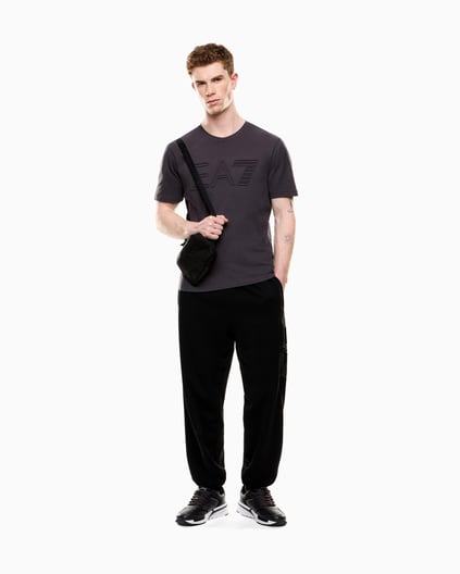 Ea7 Ea7 Erkek %100 Pamuklu Göğüste Büyük EA7 Logolu Yuvarlak Yaka Kısa Kollu Lacivert T-Shirt 7M000149 AF14772-U8115