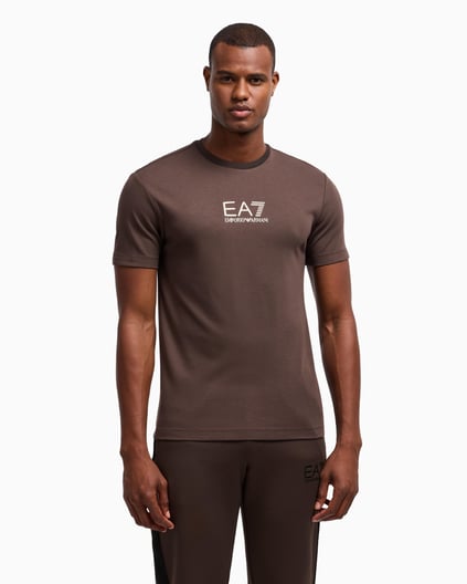Ea7 Ea7 Erkek Slim Fit Yuvarlak Yakalı Gold Kaplamalı Kontrast EA7 Logolu Kahverengi T-Shirt 7M000301 AF13739-U6139