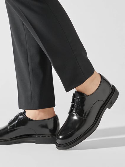 EMPORIO ARMANI Emporıo Armani Erkek Fırçalanmış Deri Yuvarlak Burunlu Bağcıklı Cilalı Siyah Ayakkabı X4C653 XF740-00002