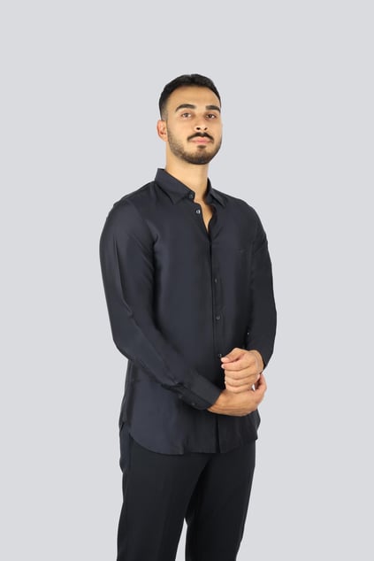 Emporio Armani Emporıo Armani Erkek Göğüste Mikro Kartal İşlemesi Gömlek Yaka Uzun Kol Lacivert Gömlek EM001537 AF17293-UB118
