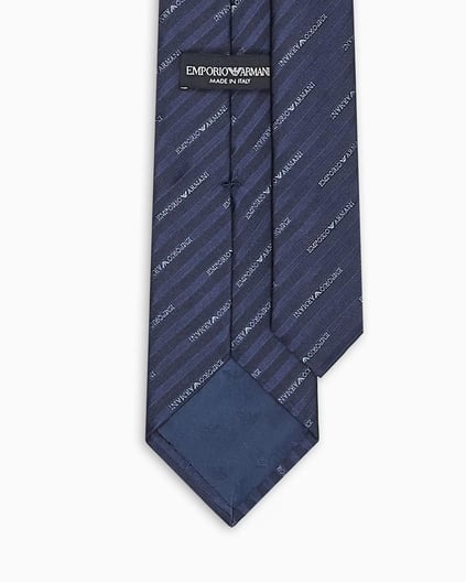 EMPORIO ARMANI Emporıo Armani Erkek Jakarlı Logolu Saf İpek Kumaş Lacivert Kravat 340075 2R605-47635