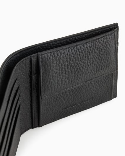 EMPORIO ARMANI Emporıo Armani Erkek Kabartmalı Kartal Motifli Bozuk Para Cepli Deri Siyah Cüzdan EM001741 AF14774-UC001
