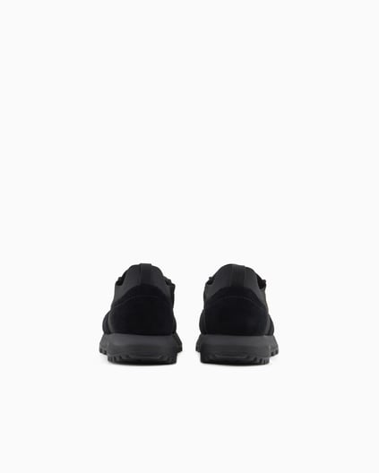 EMPORIO ARMANI Emporıo Armani Erkek Örme ve Süet Detaylı Burunlu Kartal Logolu Yuvarlak Siyah Sneaker EM003739 AF19724-MC005