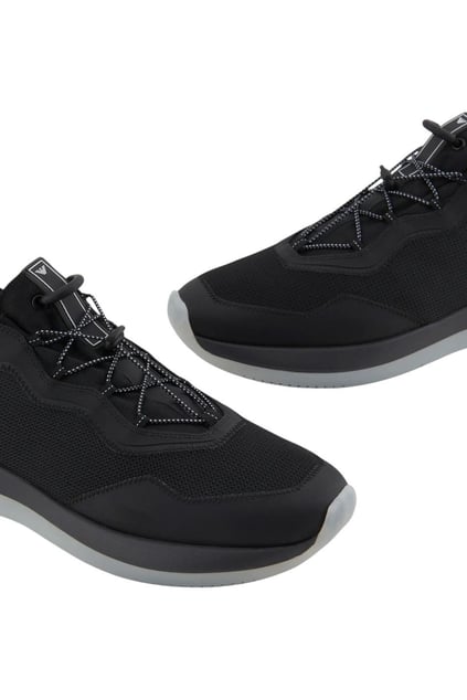 EMPORIO ARMANI Emporıo Armani Erkek Yüksek Rahat Taban Nefes Alabilen Fileli Siyah Sneaker EM001675 AF14764-ZC004