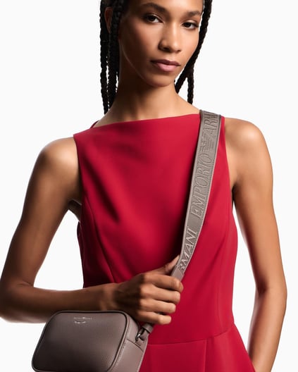 Emporio Armani Emporıo Armani Kadın Deri Tek Fermuar Kapamalı Askı Marka Yazı Desenli Bej Omuz Çantası EW000537 AF12036-M1057