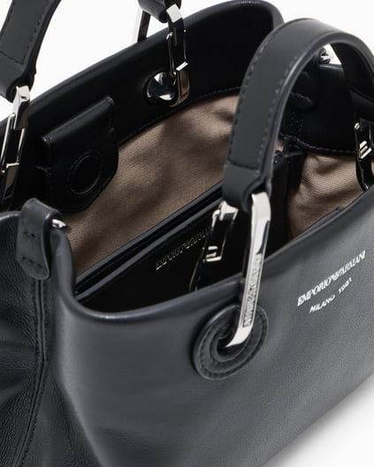 EMPORIO ARMANI Emporıo Armani Kadın Deri Geniş İç Bölmeli Kısa Ve Uzun Elden Tutma Siyah Omuz Çantası EW000382 AF18673-UC001