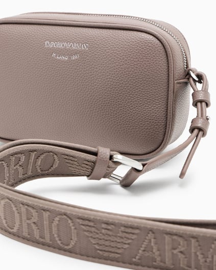Emporio Armani Emporıo Armani Kadın Deri Tek Fermuar Kapamalı Askı Marka Yazı Desenli Bej Omuz Çantası EW000537 AF12036-M1057