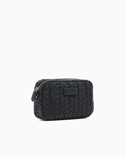 Emporio Armani Emporıo Armani Kadın Kabartma Desenli Zincir Omuz Askılı Siyah Omuz Çantası EW001924 AF19228-UC001