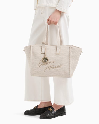 EMPORIO ARMANI Emporıo Armani Kadın Tamamı Monogram Logolu Ayarlanabilir ve Çıkarılabilir Omuz Askılı Orta Boy Jakarlı Kanvas Bej Omuz Çantası EW000370 AF12993-F1073