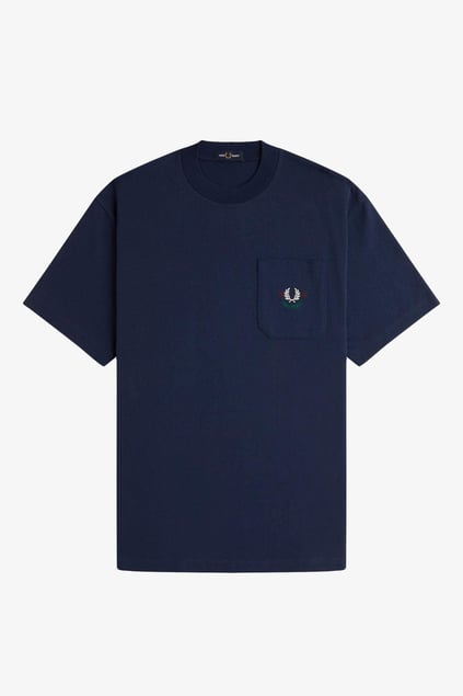 Fred Perry Fred Perry Erkek Rahat Kesim Yuvarlak Yaka %100 Pamuklu Cep Detaylı Kısa Kollu Lacivert T-Shirt M9827-X86