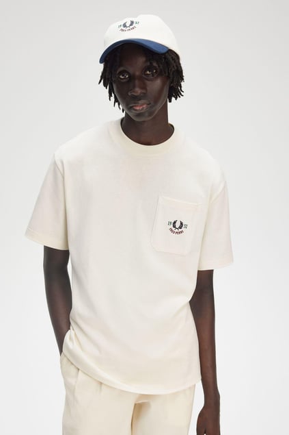 Fred Perry Fred Perry Erkek Rahat Kesim Yuvarlak Yaka %100 Pamuklu Cep Detaylı Kısa Kollu Bej T-Shirt M9827-560